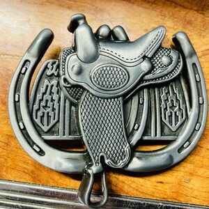 Buckle Silver Saddle Horseshoe Design new without tag